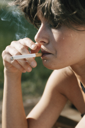 Femme fumant